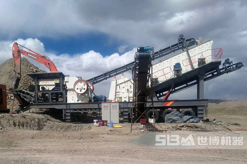 四組合移動打石機(jī)現(xiàn)場圖