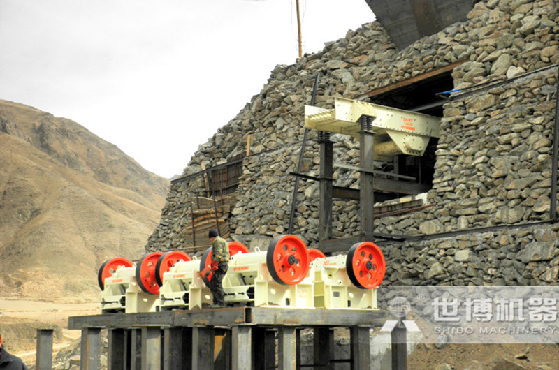 石子加工廠生產(chǎn)線現(xiàn)場(chǎng)