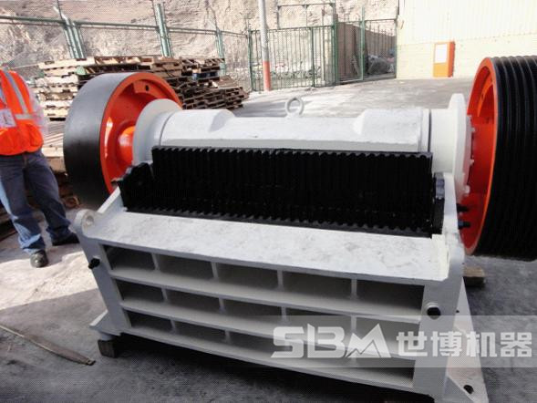 細(xì)顎破碎機(jī)