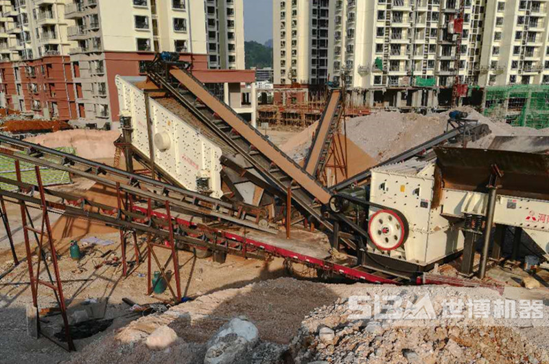 建筑垃圾破碎機(jī)現(xiàn)場圖