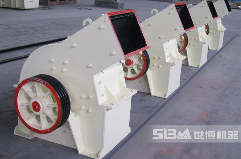 時產十幾噸的錘式破碎機