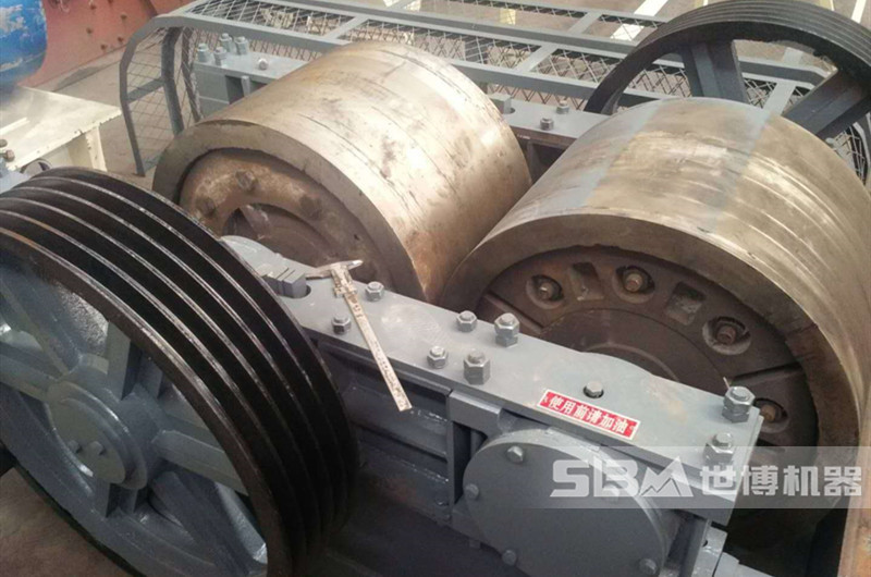 輥壓制砂機內部結構圖
