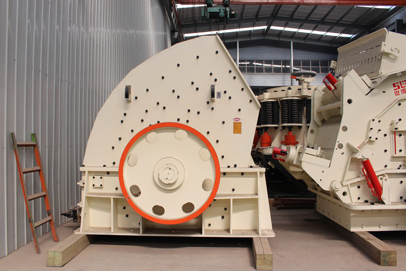 重錘式破碎機(jī)，大型煤矸石破碎機(jī)