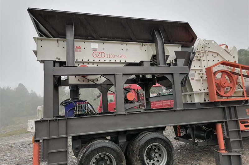 湖南石門陳總工地，移動(dòng)采石場設(shè)備安裝