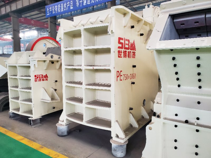 750顎破碎石機(jī)，PE750×1060型號(hào)