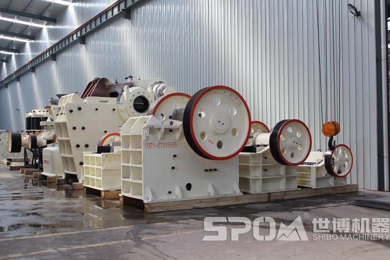 小型鄂破機(jī)圖片