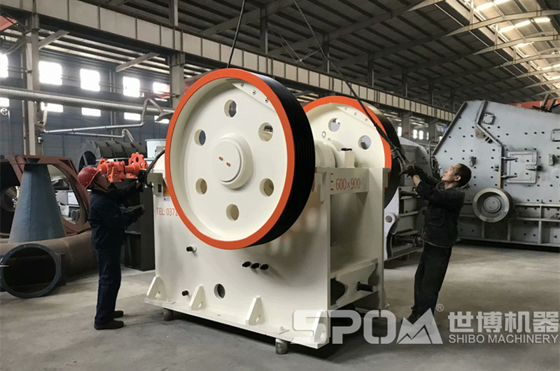 粗碎石頭破碎機(jī)PE600x900顎式破碎機(jī)