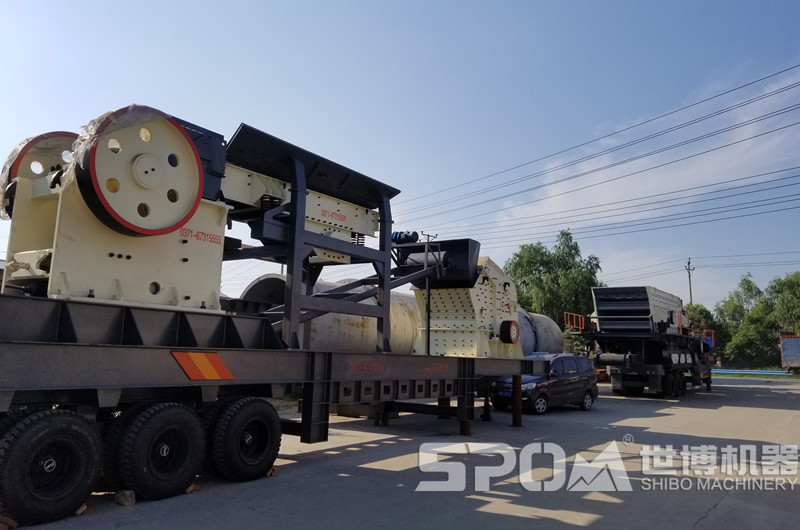 多組合小型移動碎石機(jī)