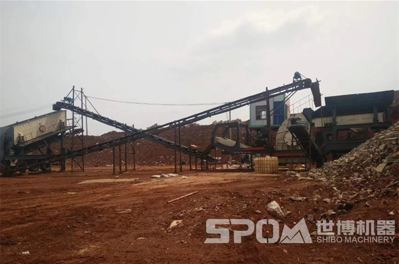 世博客戶現(xiàn)場，紅磚及建筑垃圾破碎現(xiàn)場