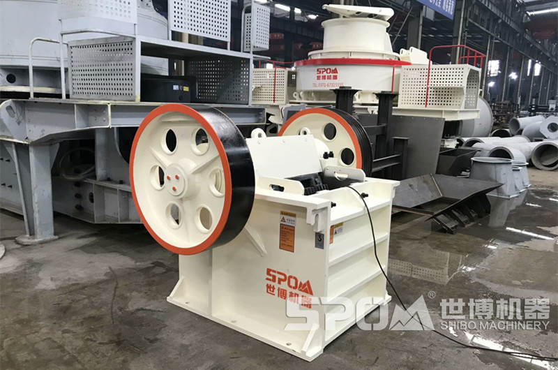 買四六破碎機(jī)，來(lái)世博機(jī)械