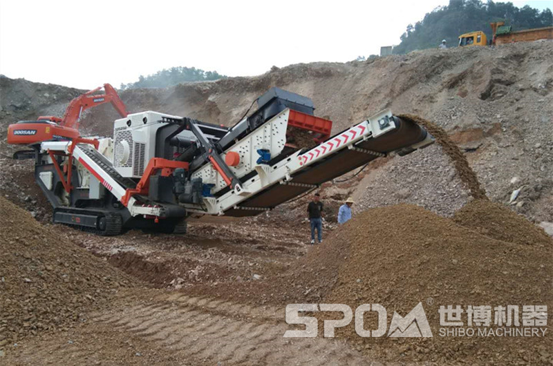 移動碎石機無塵現(xiàn)場