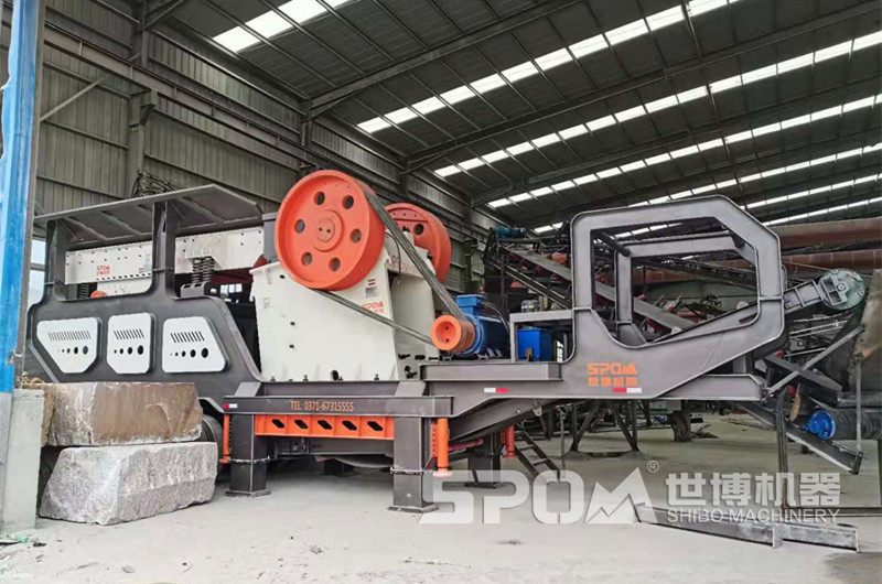 輪胎移動(dòng)顎式破碎機(jī)