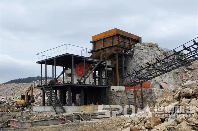 機(jī)制砂生產(chǎn)線的顎式破碎機(jī)和給料機(jī)，已安裝好